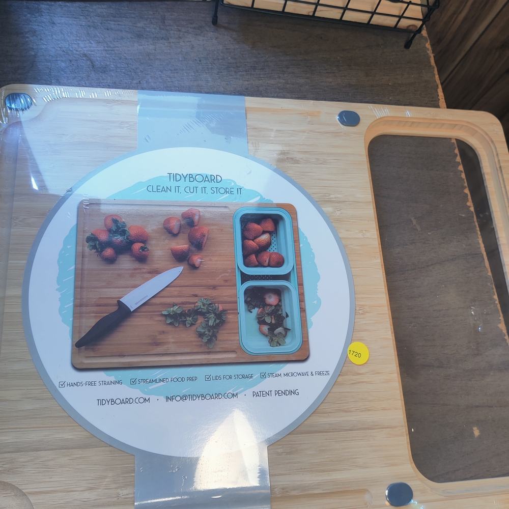 Tidy Bored. ( Cutting Board)